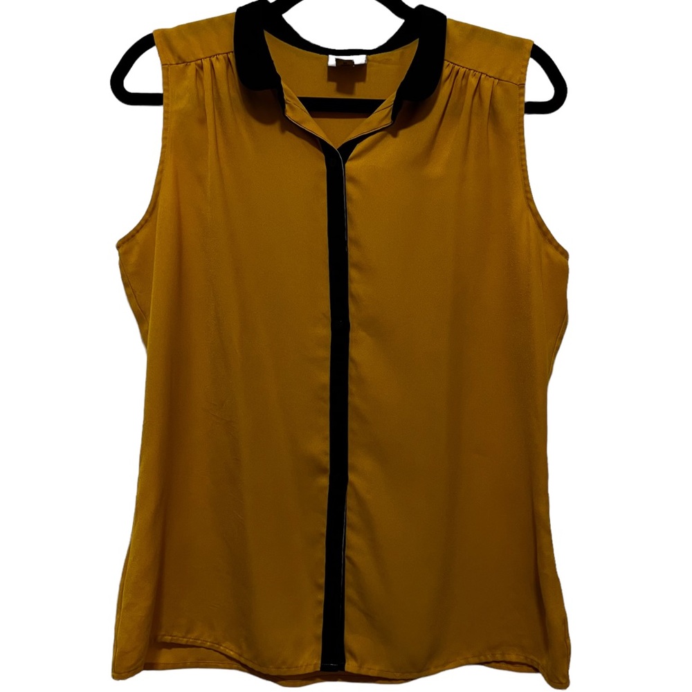 Worthington collared tank top.